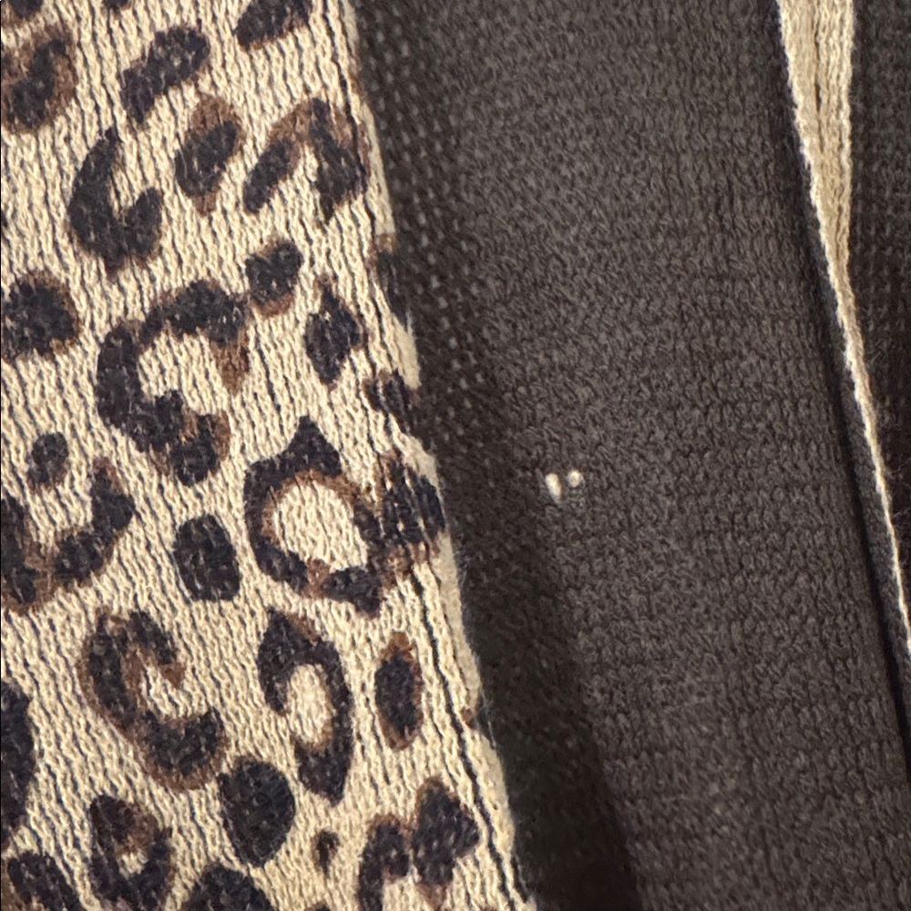Leopard Print Shawl - Picture 8 of 8